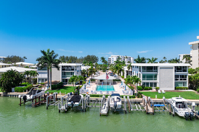 Port au Villa in Naples, FL - Building Photo - Building Photo