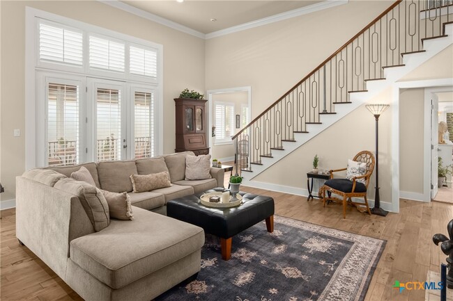 property at 2216 Garden Ct