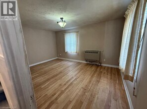 78 Eighth Ave in Brantford, ON - Building Photo - Building Photo