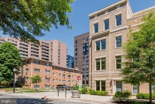 1527 16th Rd N in Arlington, VA - Building Photo