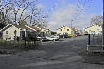 392 Tazor St NW in Atlanta, GA - Building Photo - Building Photo