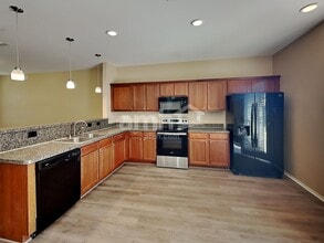 4020 Hanna Rose Ln in Fort Worth, TX - Foto de edificio - Building Photo