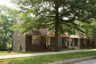 Squire Mill Town Homes in Lexington, KY - Foto de edificio - Building Photo