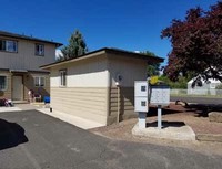 202 SE 3rd St in Prineville, OR - Building Photo - Building Photo