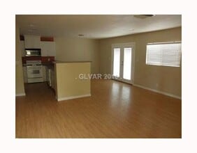 5650 Sea Breeze Ave in Las Vegas, NV - Building Photo - Building Photo