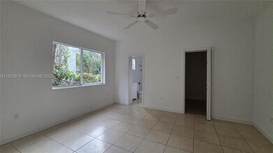 1020 SW 19th Ave in Miami, FL - Building Photo - Building Photo
