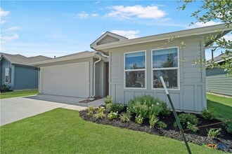 465 Payton Dr in New Braunfels, TX - Building Photo - Building Photo