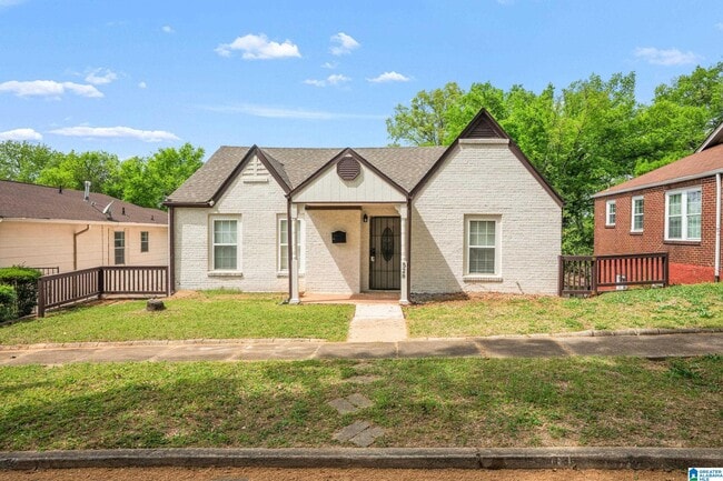 528 10th Ct W in Birmingham, AL - Building Photo - Building Photo