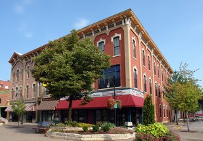 Star Block in Rock Island, IL - Building Photo