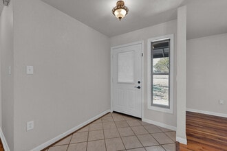 403 Palo Duro Dr in Canyon, TX - Foto de edificio - Building Photo