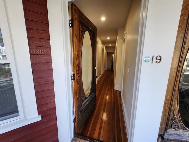 19 Granville Rd in Cambridge, MA - Building Photo - Building Photo