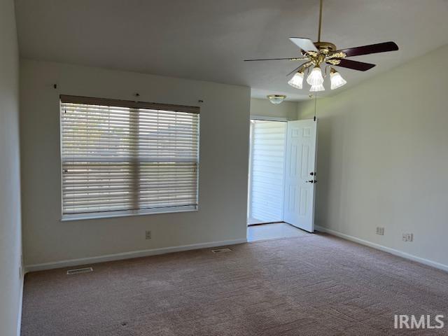 12612 Rolling Meadows Dr in Evansville, IN - Foto de edificio - Building Photo
