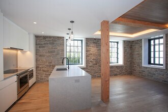 41 Richmondville Ave in Westport, CT - Building Photo - Building Photo