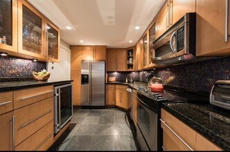11 Island Ave, Unit 1606 in Miami Beach, FL - Building Photo - Building Photo
