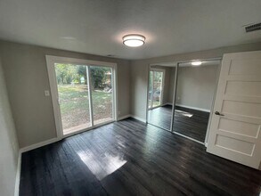 1906 Pine St in Georgetown, TX - Building Photo - Building Photo