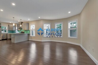 161 4th St, Unit 161 in Medford, MA - Building Photo - Building Photo