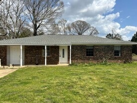728 Old Hwy 49 in McHenry, MS - Building Photo