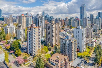 Lincoln House in Vancouver, BC - Building Photo - Building Photo