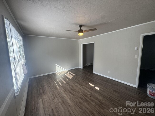 337 Laurel St in Hudson, NC - Building Photo - Building Photo