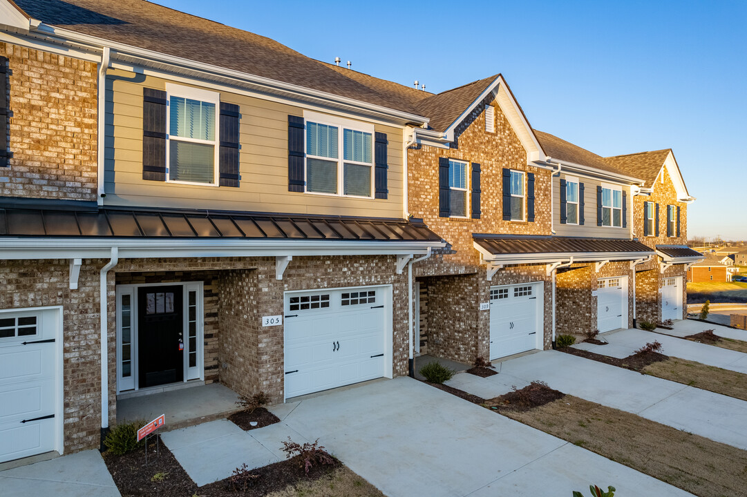 Dartford Townhomes in Spring Hill, TN - Foto de edificio