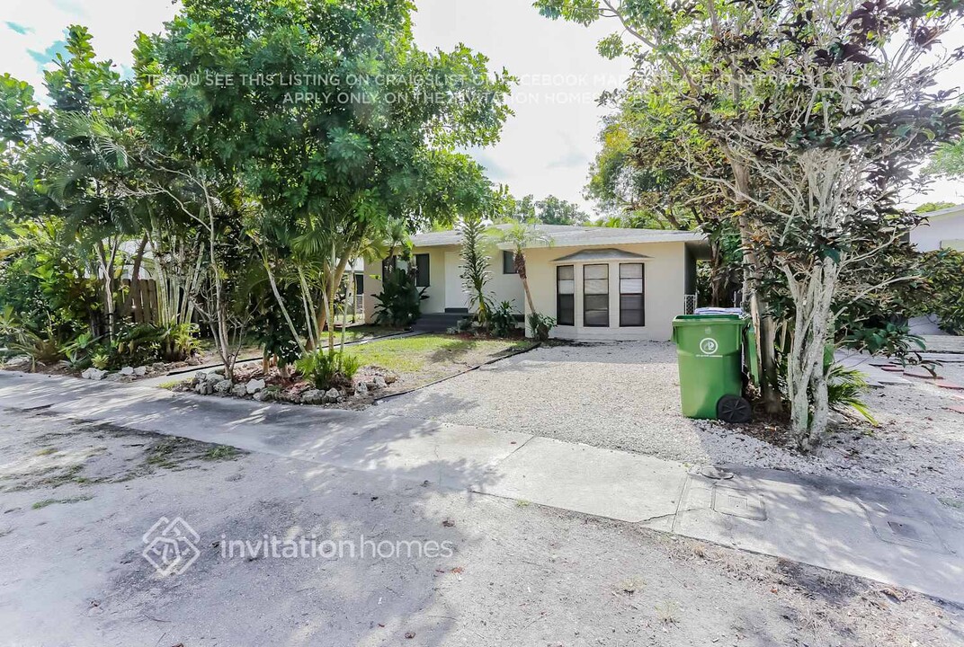 808 NE 17th St in Fort Lauderdale, FL - Building Photo