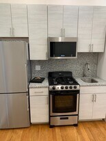 9 6th St in Chelsea, MA - Building Photo