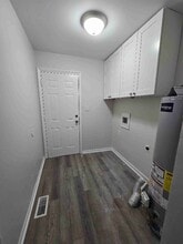 323 N Pryor St in Gastonia, NC - Building Photo - Building Photo