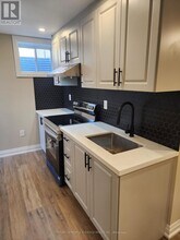 744 Kennedy Cir W in Milton, ON - Building Photo - Building Photo