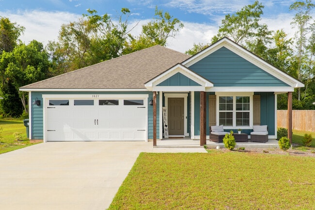 property at 3021 Reynolda Dr