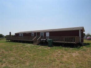 2191 Crockett Rd in Sanger, TX - Building Photo - Building Photo