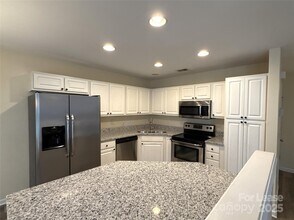 10012 University Park Ln in Charlotte, NC - Building Photo - Building Photo