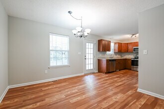 737 E Maple Ln in Fuquay Varina, NC - Building Photo - Building Photo