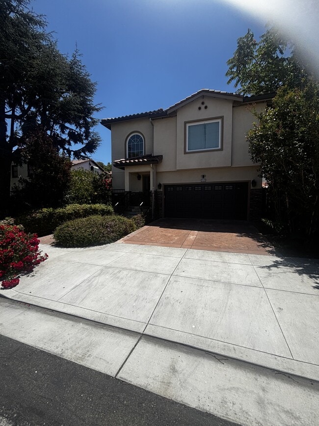 property at 840 Civic Center Dr