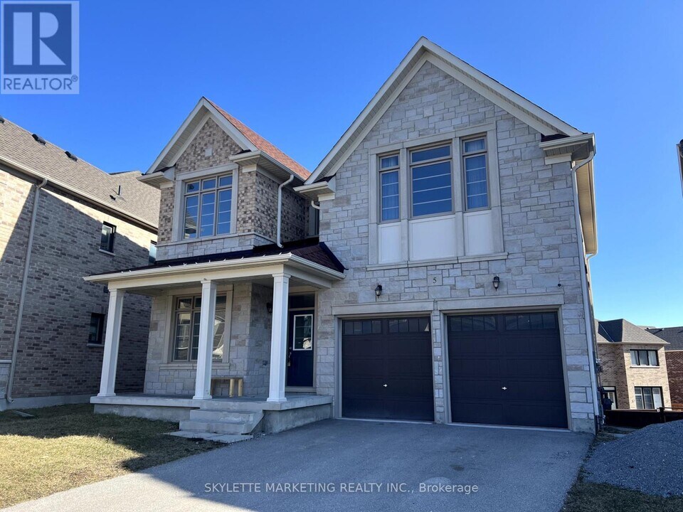 5 Beebalm Ln in East Gwillimbury, ON - Building Photo