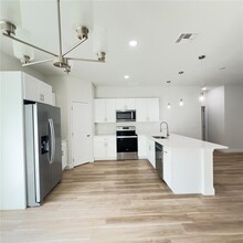 1618 Redfin Dr in Poinciana, FL - Foto de edificio - Building Photo