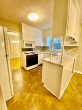 1105 Sturdivant Dr in Cary, NC - Building Photo - Building Photo