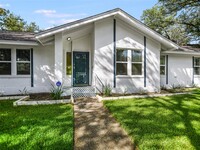 7602 Rustling Rd in Austin, TX - Building Photo - Building Photo