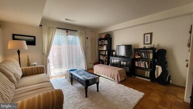 11150 Rock Garden Dr in Fairfax, VA - Building Photo - Building Photo
