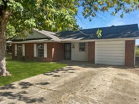 1800 Fairlane Ave in Jonesboro, AR - Building Photo