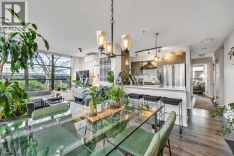 306 6th St in New Westminster, BC - Building Photo - Building Photo