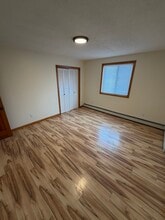 218 Booth St, Unit Booth st ap2 in New Britain, CT - Foto de edificio - Building Photo