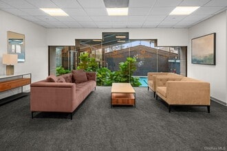 4 Martine Ave in White Plains, NY - Foto de edificio - Building Photo