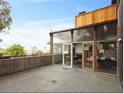 2428 Beverley Ave in Santa Monica, CA - Foto de edificio - Building Photo