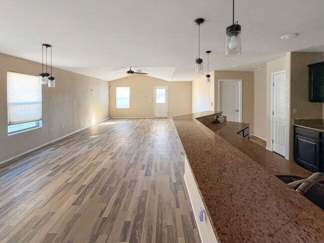 1805 West Ave S in Eunice, NM - Building Photo - Building Photo