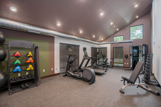 430 Mendota in West St. Paul, MN - Building Photo - Interior Photo