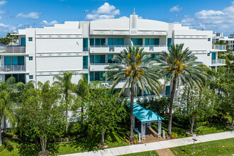 The Club at Hendricks Isle in Fort Lauderdale, FL - Building Photo - Building Photo