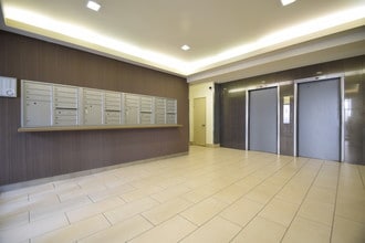 Fordham Terrace in Bronx, NY - Foto de edificio - Building Photo