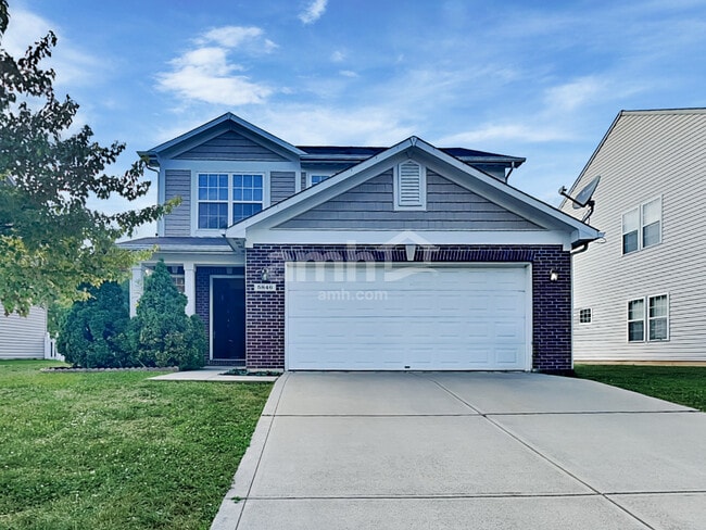 property at 5846 Long Lake Ln