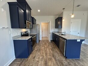 630 Fairview Cir in Hinesville, GA - Building Photo - Building Photo