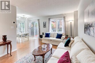 1176 Treetop Terrace in Oakville, ON - Building Photo - Building Photo